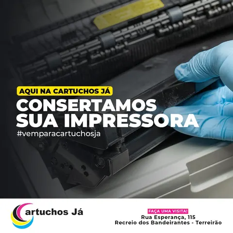 Cartuchos Já: “Consertamos sua impressora” com técnico trocando peça
